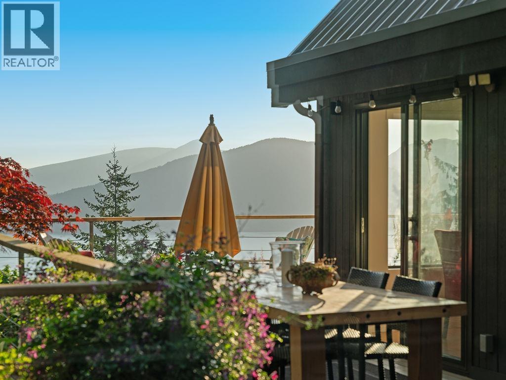 485 TIMBERTOP DRIVE, Lions Bay