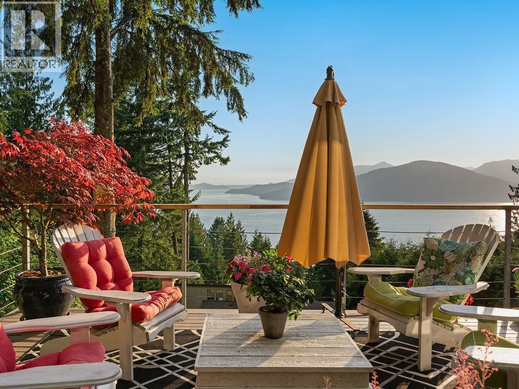 485 TIMBERTOP DRIVE, Lions Bay