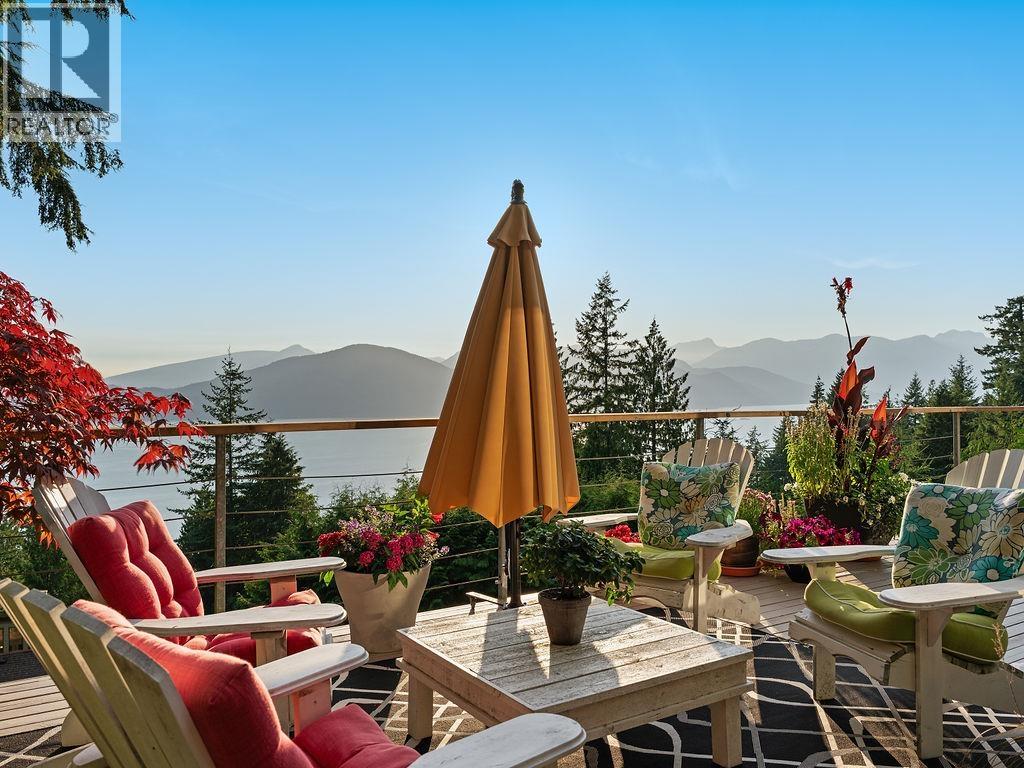 485 TIMBERTOP DRIVE, Lions Bay