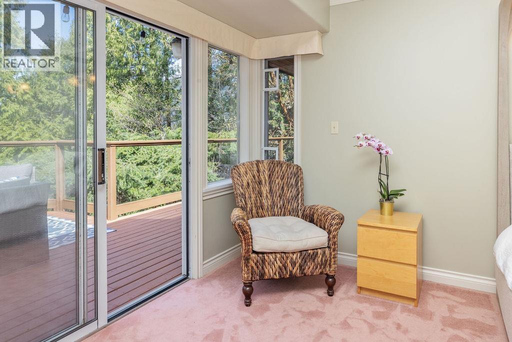 5864 SKOOKUMCHUK ROAD, Sechelt