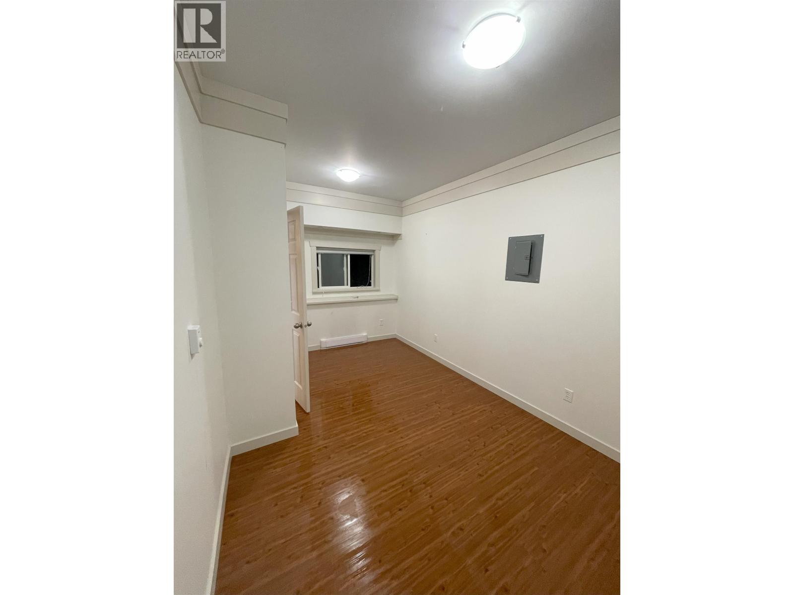 5864 SKOOKUMCHUK ROAD, Sechelt