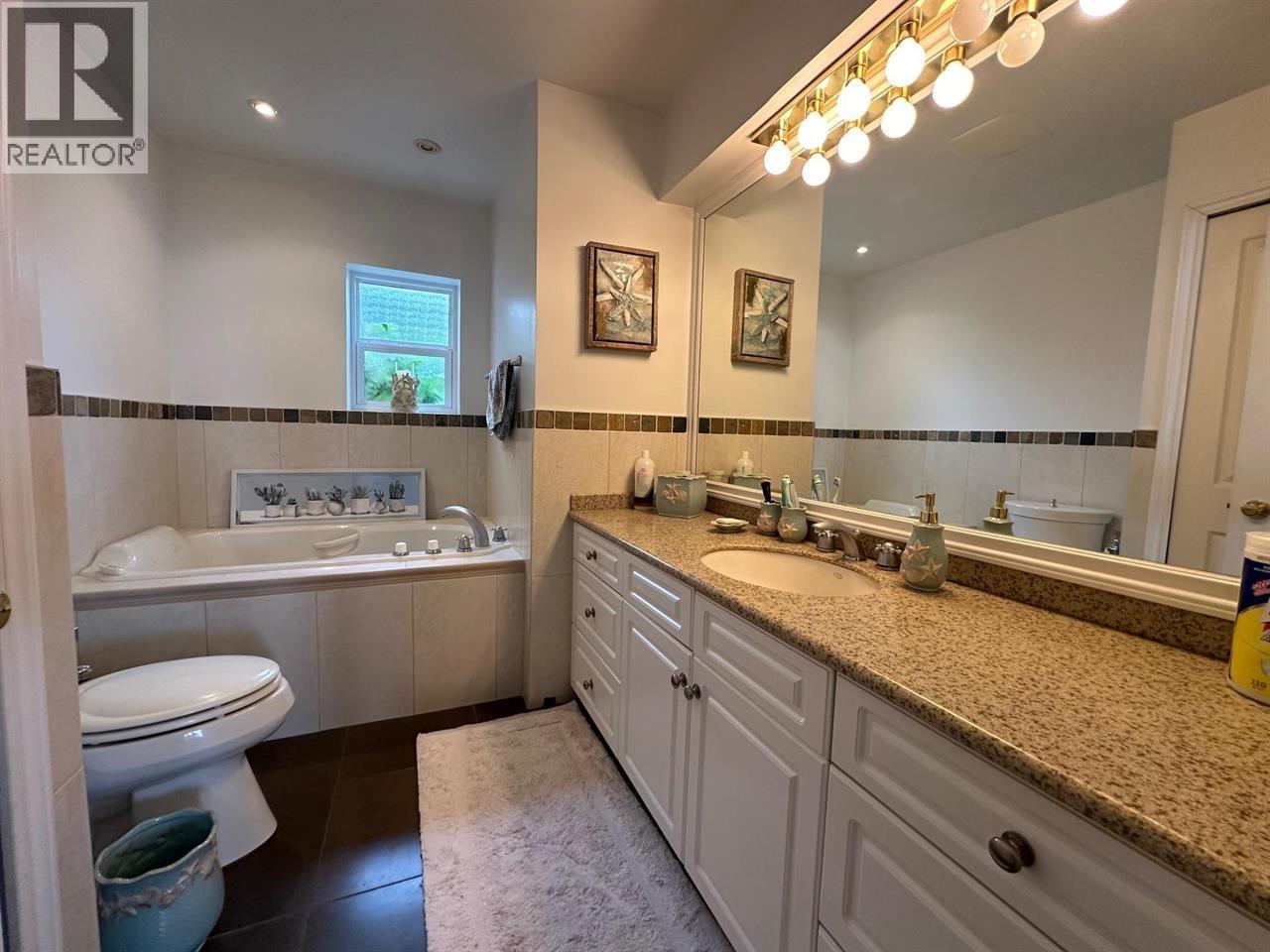 1359 WHITBY ROAD, West Vancouver