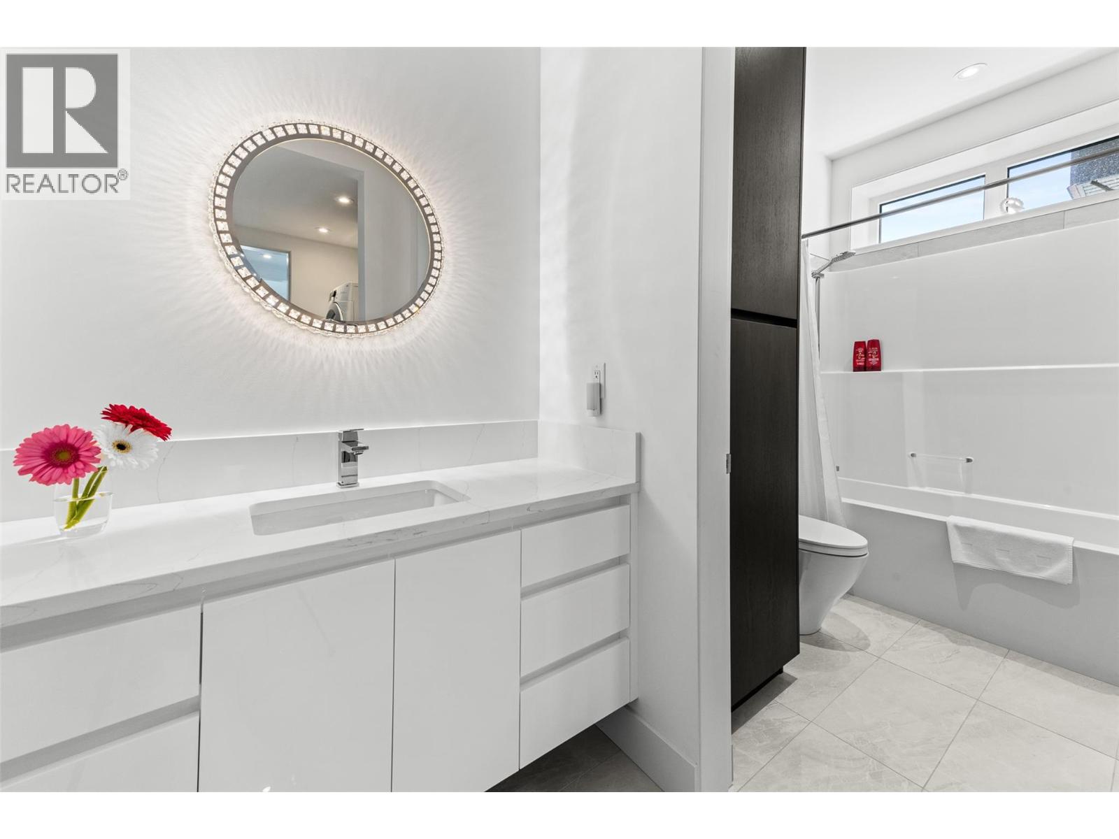 2805 Aikins Loop, Naramata