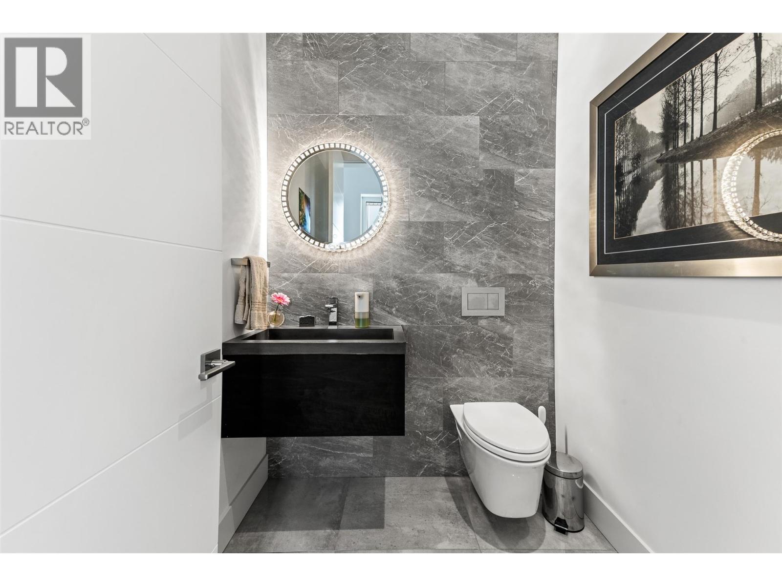 2805 Aikins Loop, Naramata