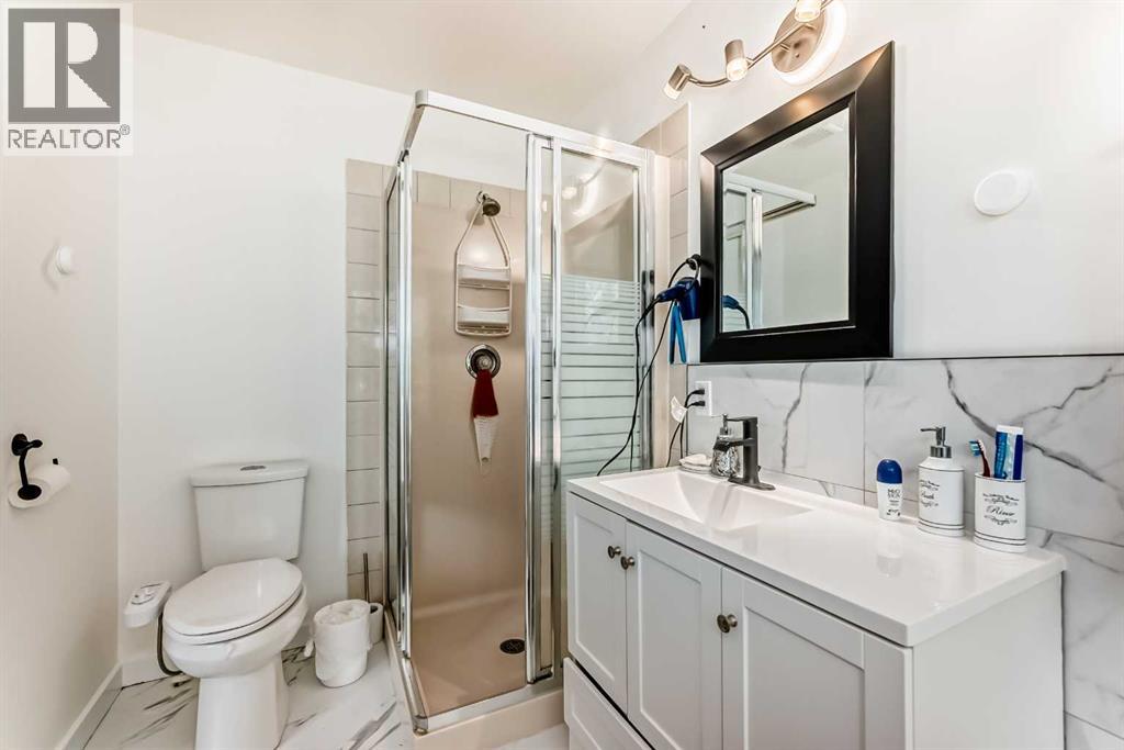 Single Family House for Sale in  Douglas Woods Hill SE Douglasdale/Glen Calgary 