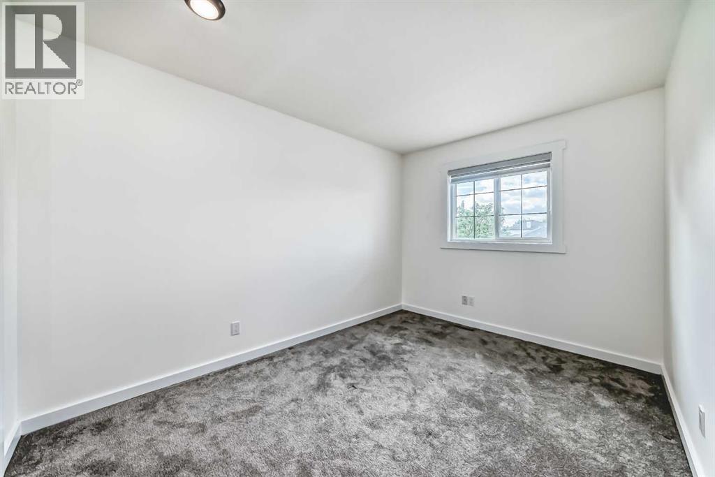 Single Family House for Sale in  Douglas Woods Hill SE Douglasdale/Glen Calgary 