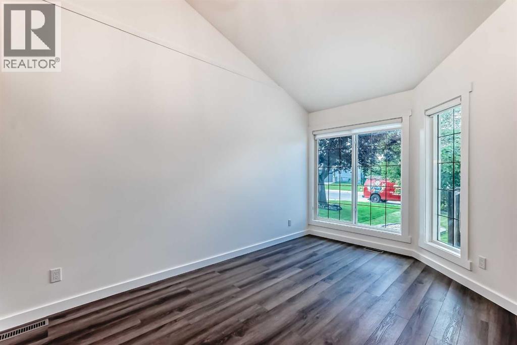 Single Family House for Sale in  Douglas Woods Hill SE Douglasdale/Glen Calgary 