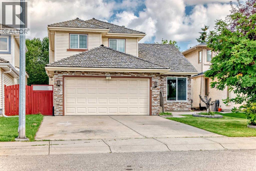 51 Douglas Woods Hill SE, Calgary, Alberta