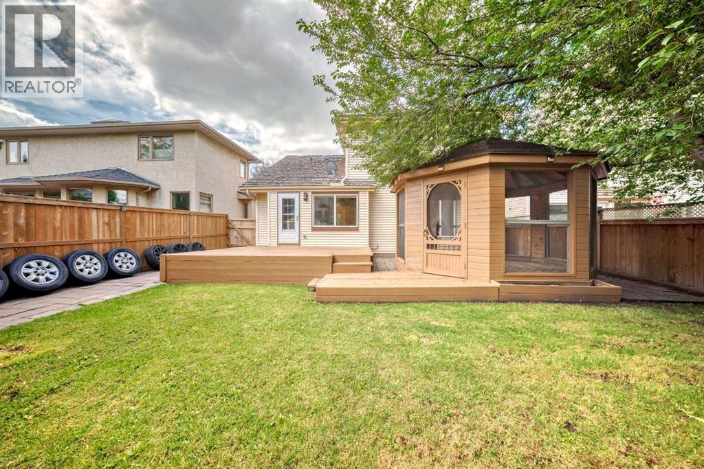 Single Family House for Sale in  Douglas Woods Hill SE Douglasdale/Glen Calgary 