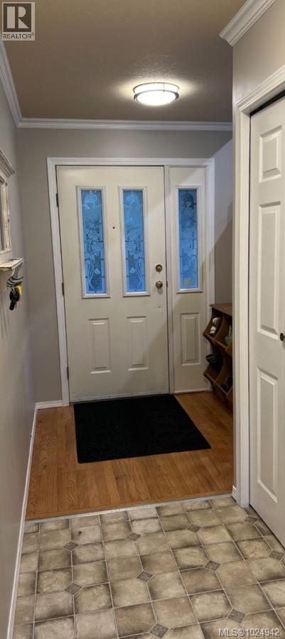 100 Elk Rd, Lake Cowichan