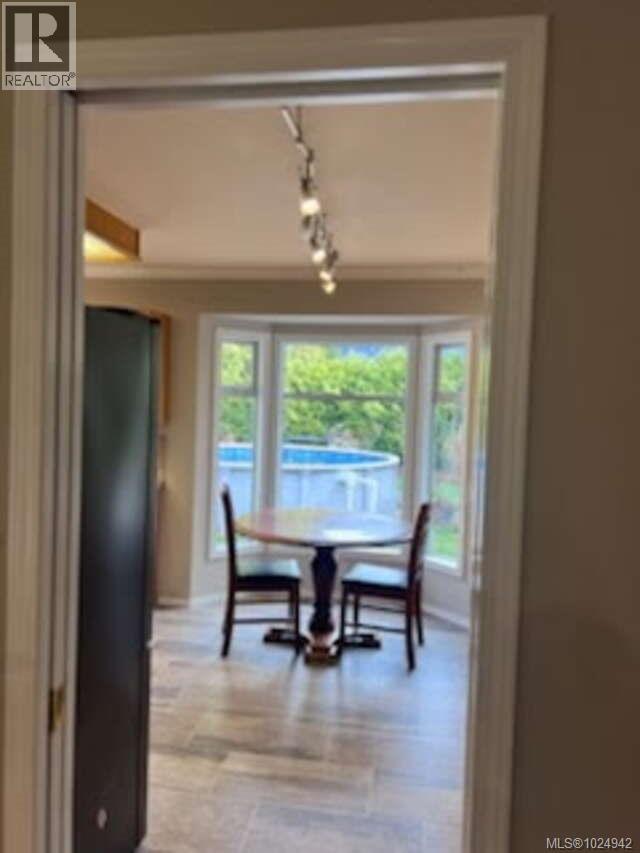 100 Elk Rd, Lake Cowichan