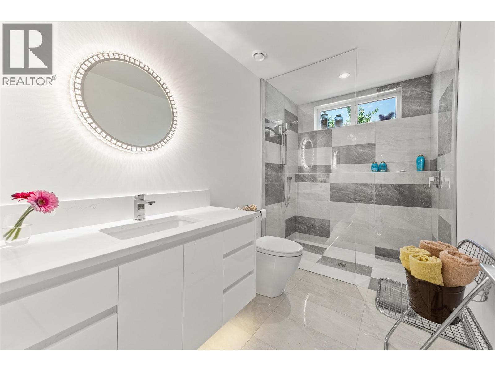 2805 Aikins Loop, Naramata