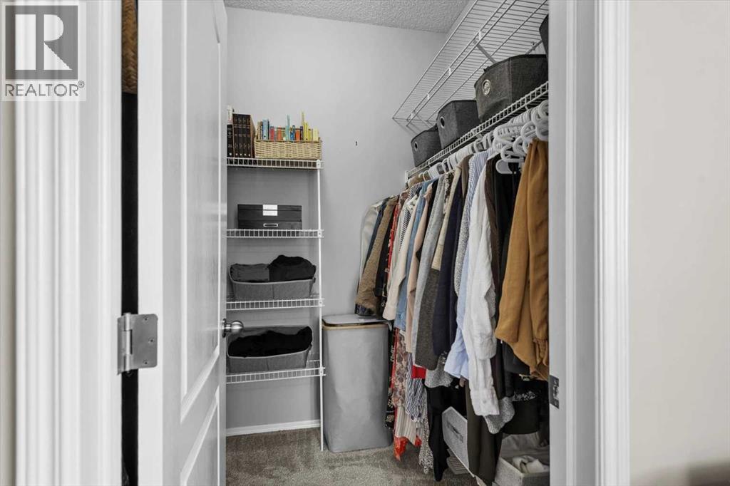 Single Family House Bungalow for Sale in  Edgeridge Terrace NW Edgemont Calgary 