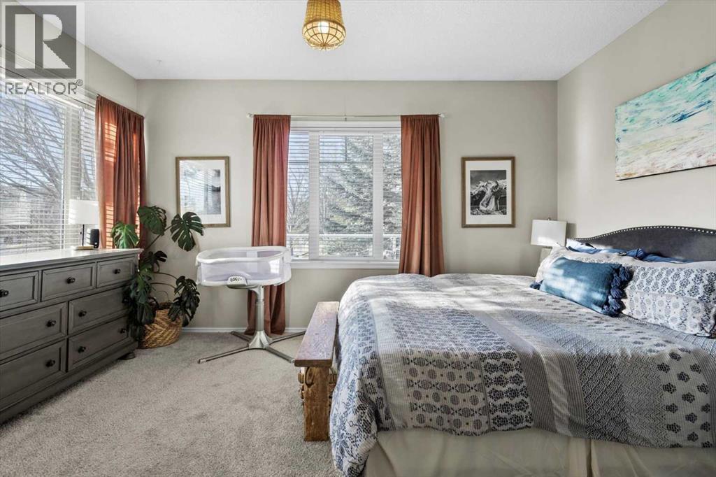 Single Family House Bungalow for Sale in  Edgeridge Terrace NW Edgemont Calgary 