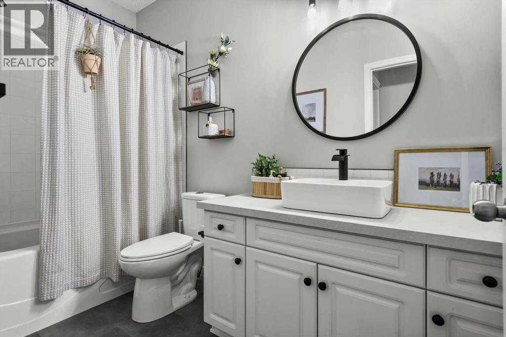 Single Family House Bungalow for Sale in  Edgeridge Terrace NW Edgemont Calgary 