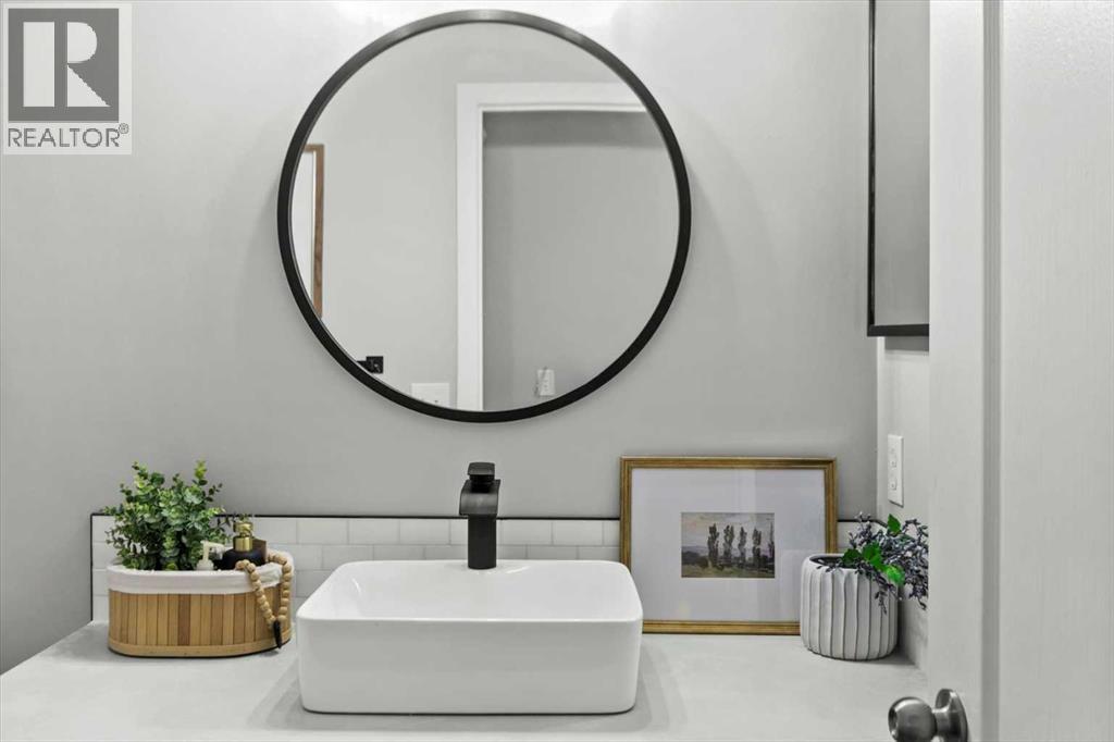 Single Family House Bungalow for Sale in  Edgeridge Terrace NW Edgemont Calgary 