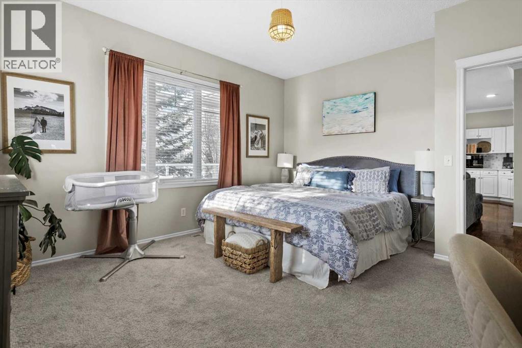 Single Family House Bungalow for Sale in  Edgeridge Terrace NW Edgemont Calgary 