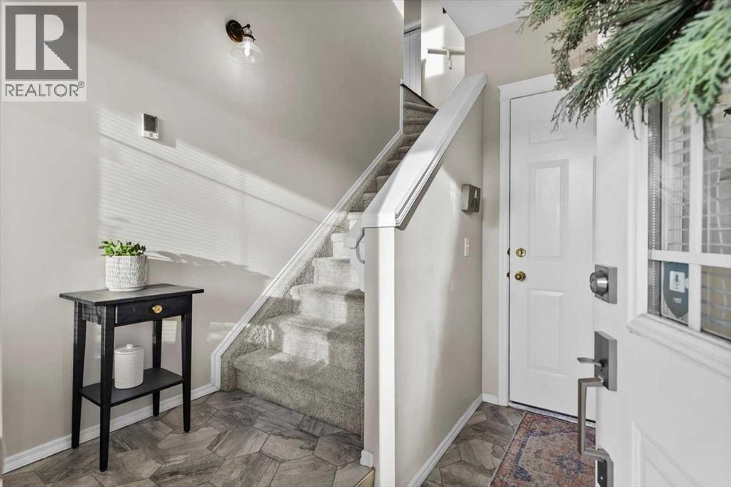 Single Family House Bungalow for Sale in  Edgeridge Terrace NW Edgemont Calgary 