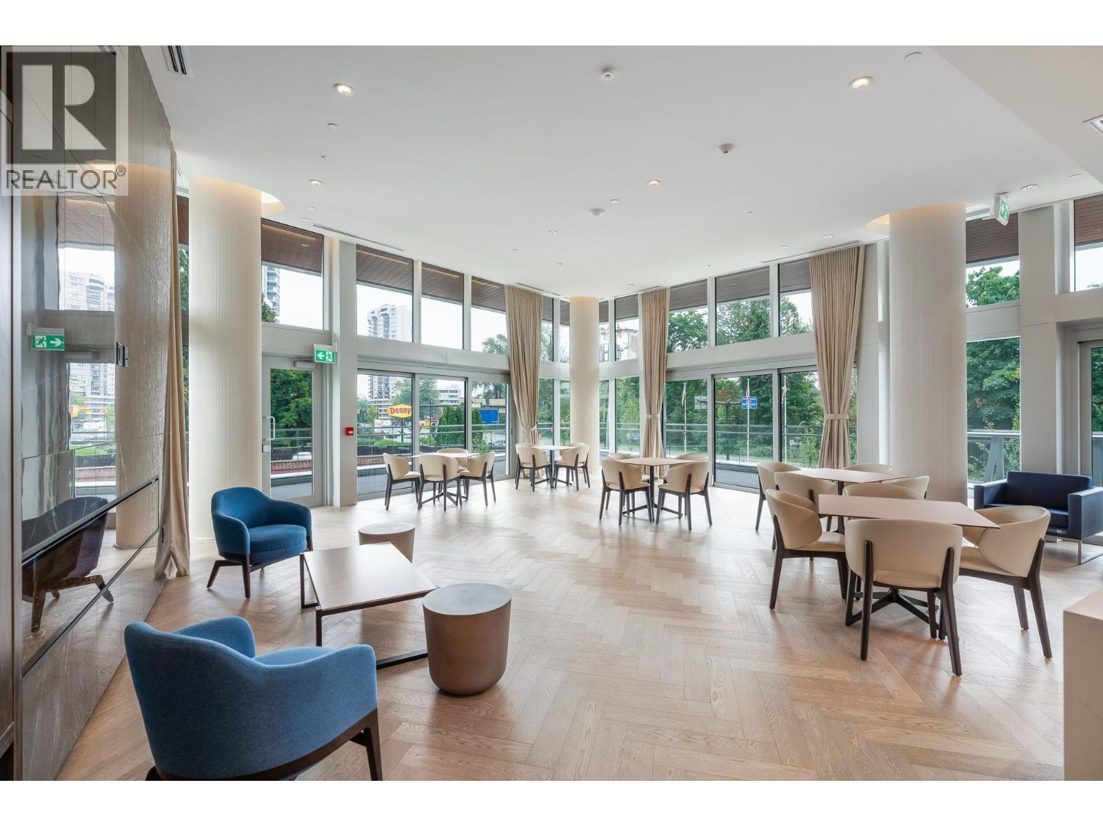 1708 200 KLAHANIE COURT, West Vancouver