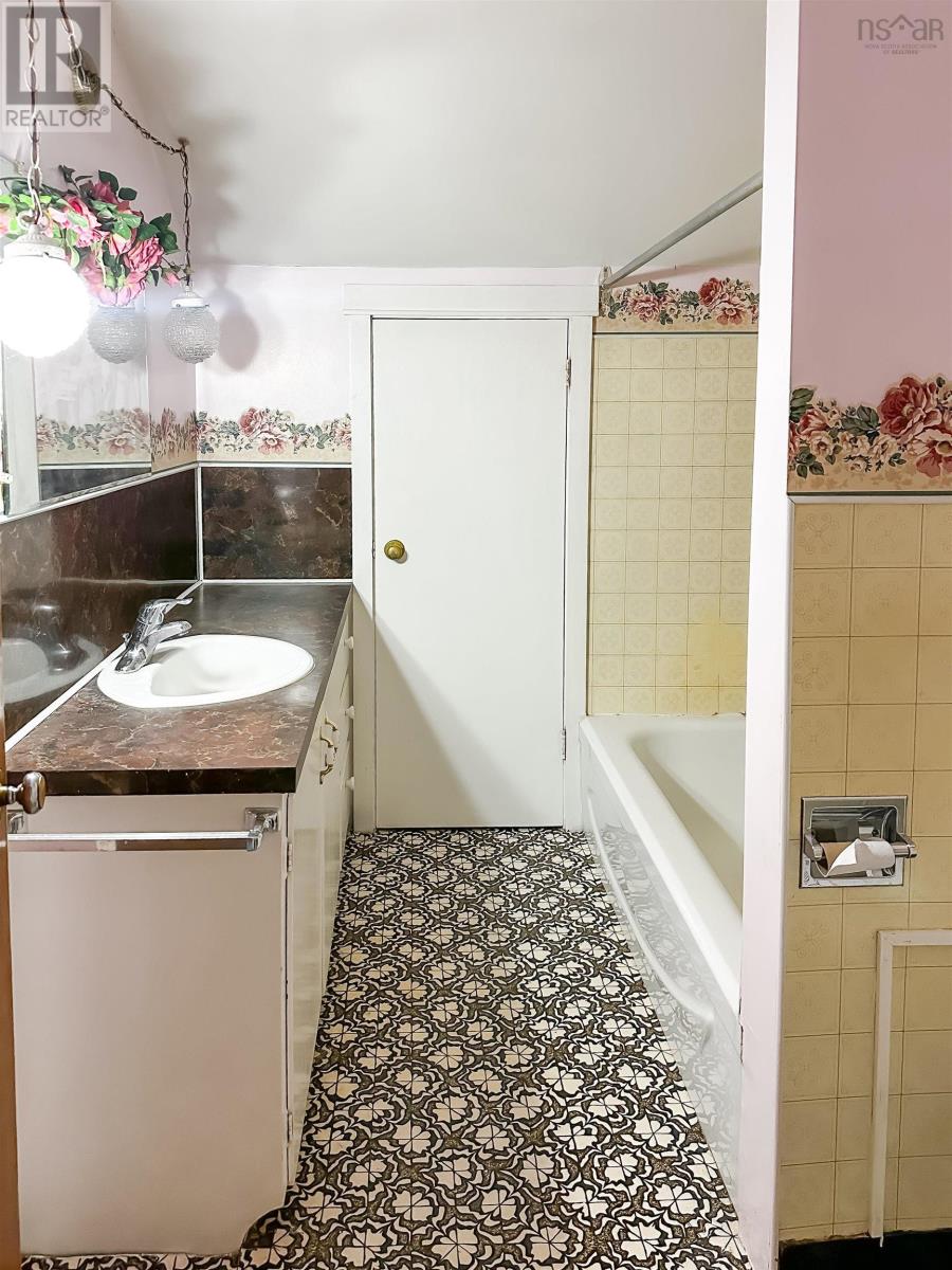 Single Family House for Sale in  Brooklyn Street Somerset 