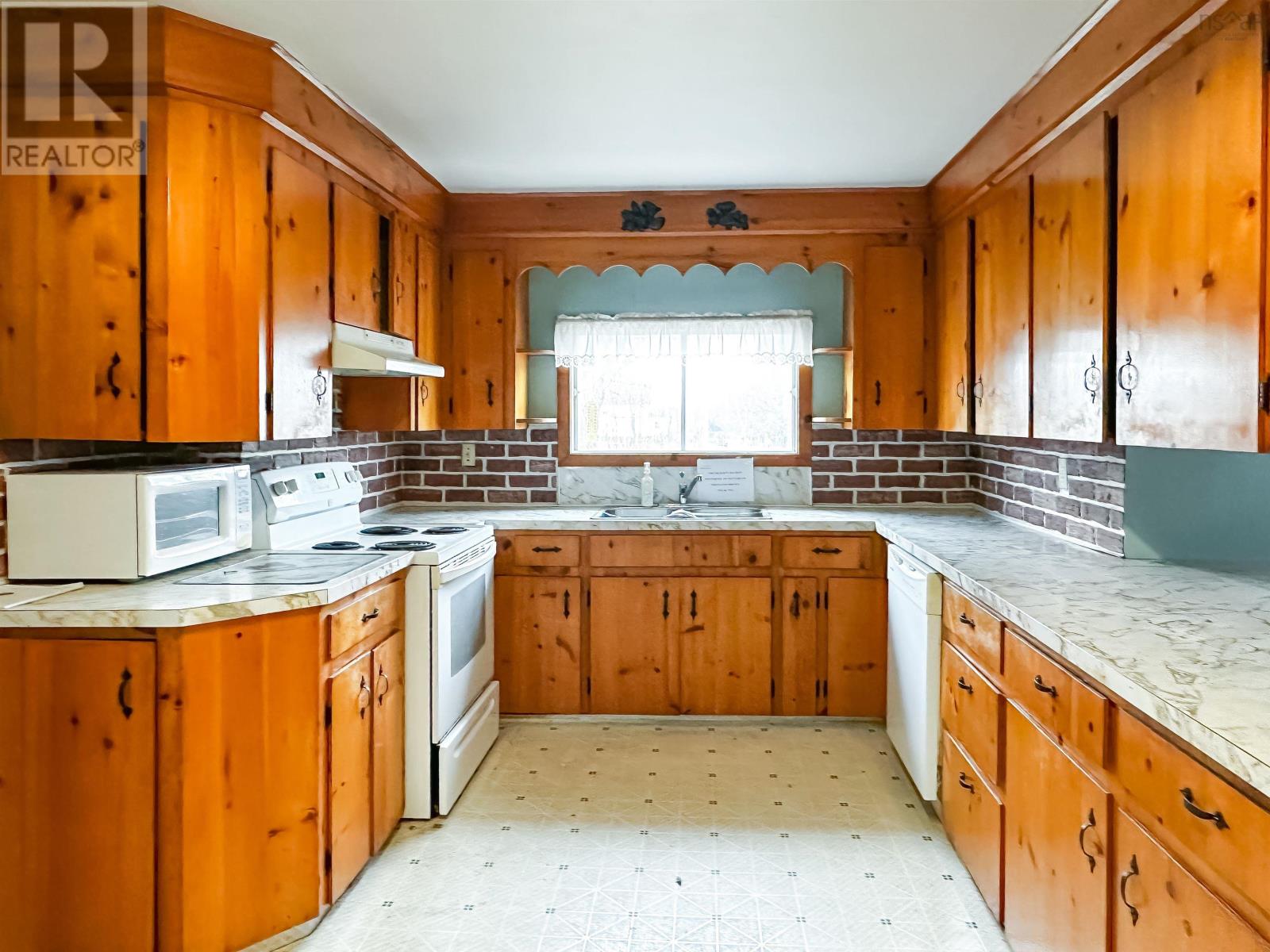 Single Family House for Sale in  Brooklyn Street Somerset 