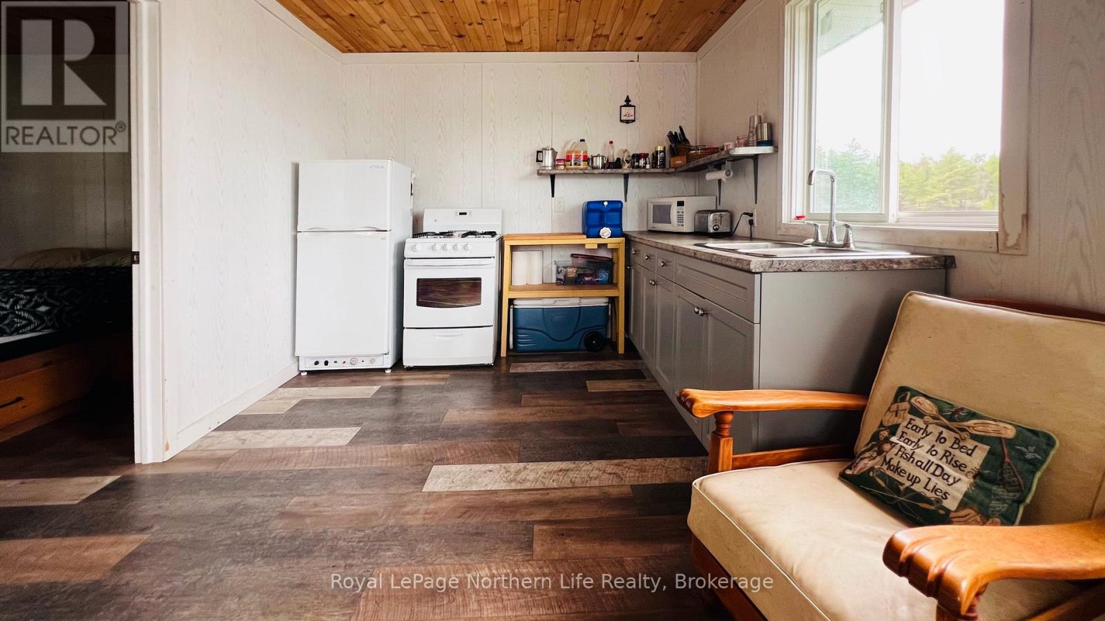 Single Family House Bungalow for Sale in N/A PARCEL  SEC NS Parry Sound Remote Area (Patterson) 