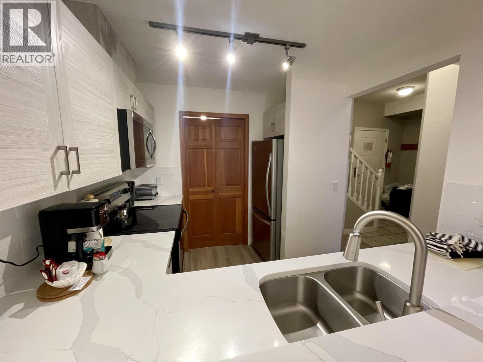 82 Wk 3&26-4355 NORTHLANDS BOULEVARD, Whistler