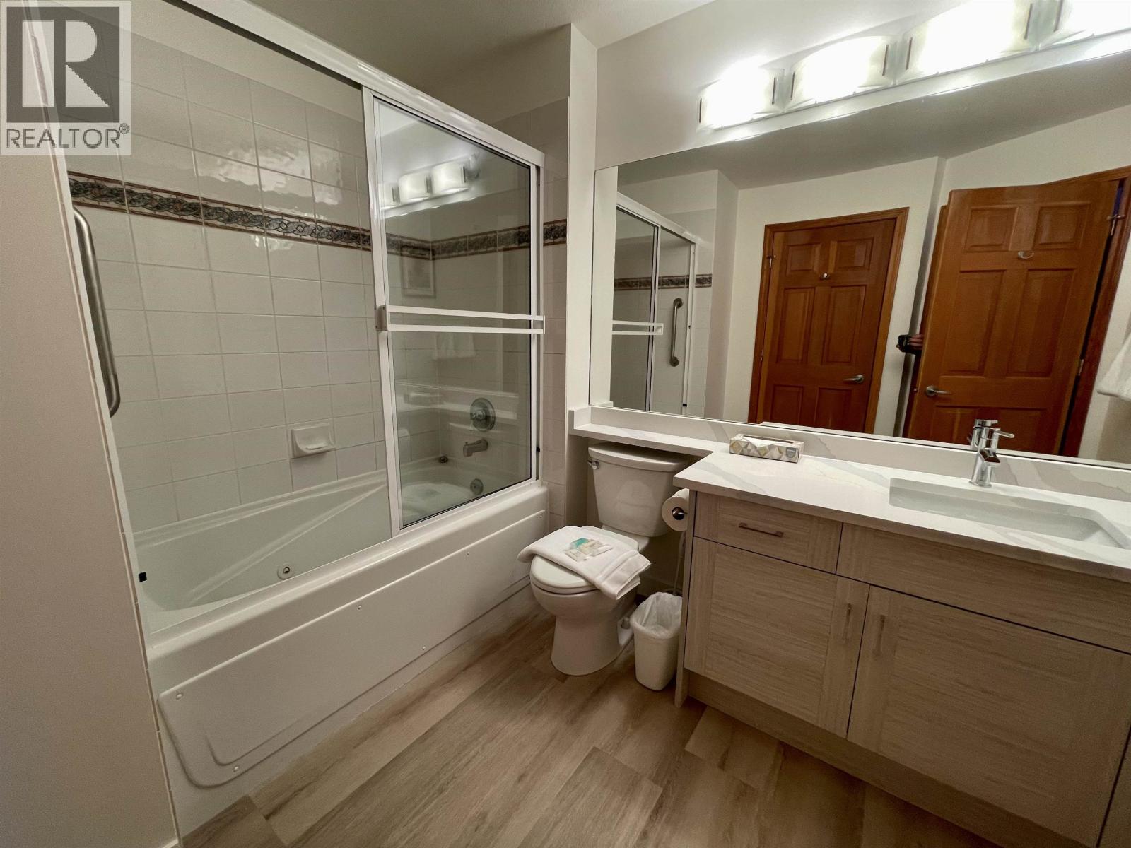 82 Wk 3&26-4355 NORTHLANDS BOULEVARD, Whistler