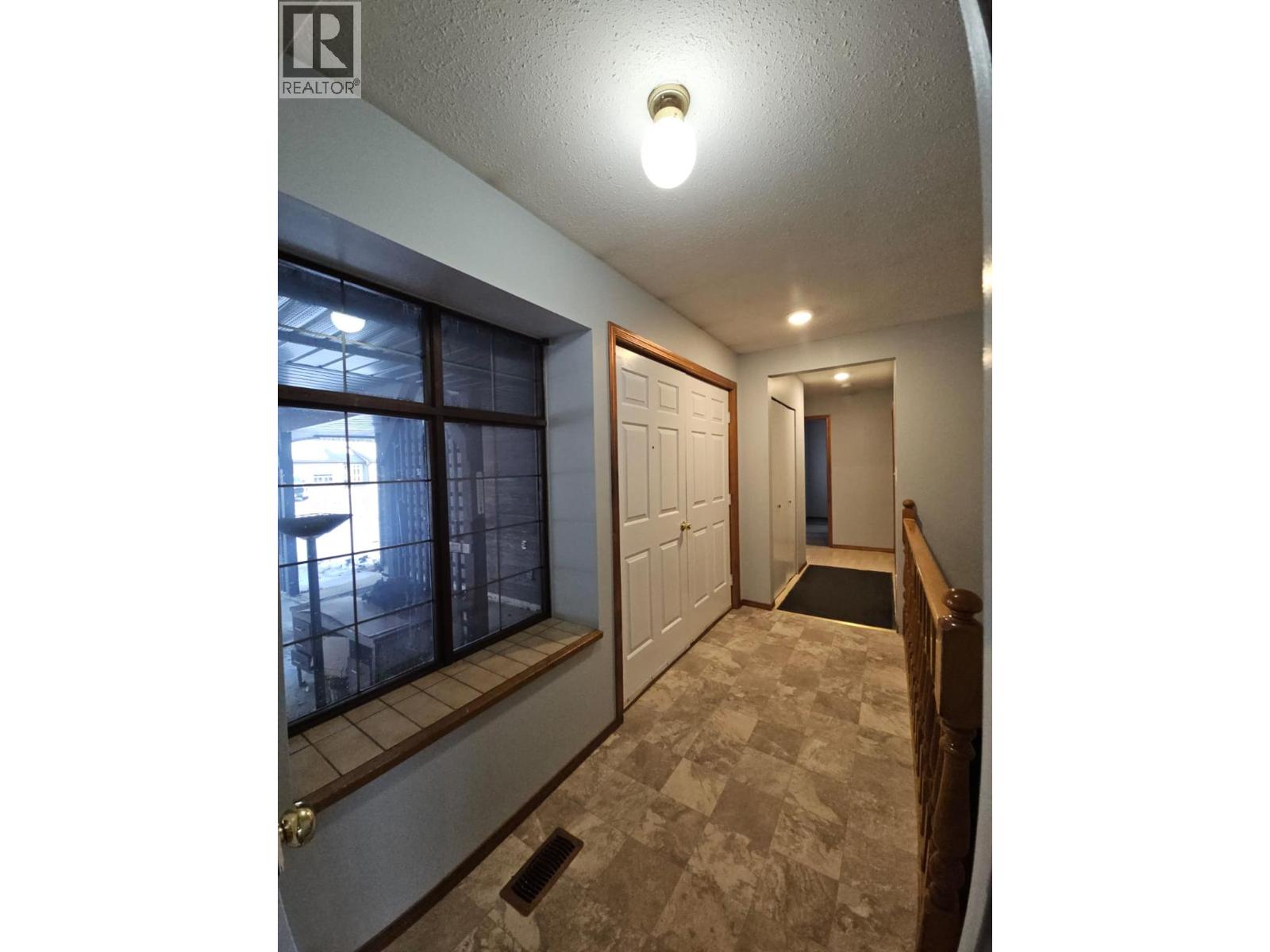 128 Kiskatinaw Crescent - Photo 3 of 27, Tumbler Ridge, British Columbia