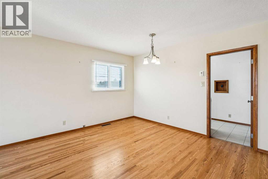 Multi-family House for Sale in   Avenue NW Tuxedo Park Calgary 