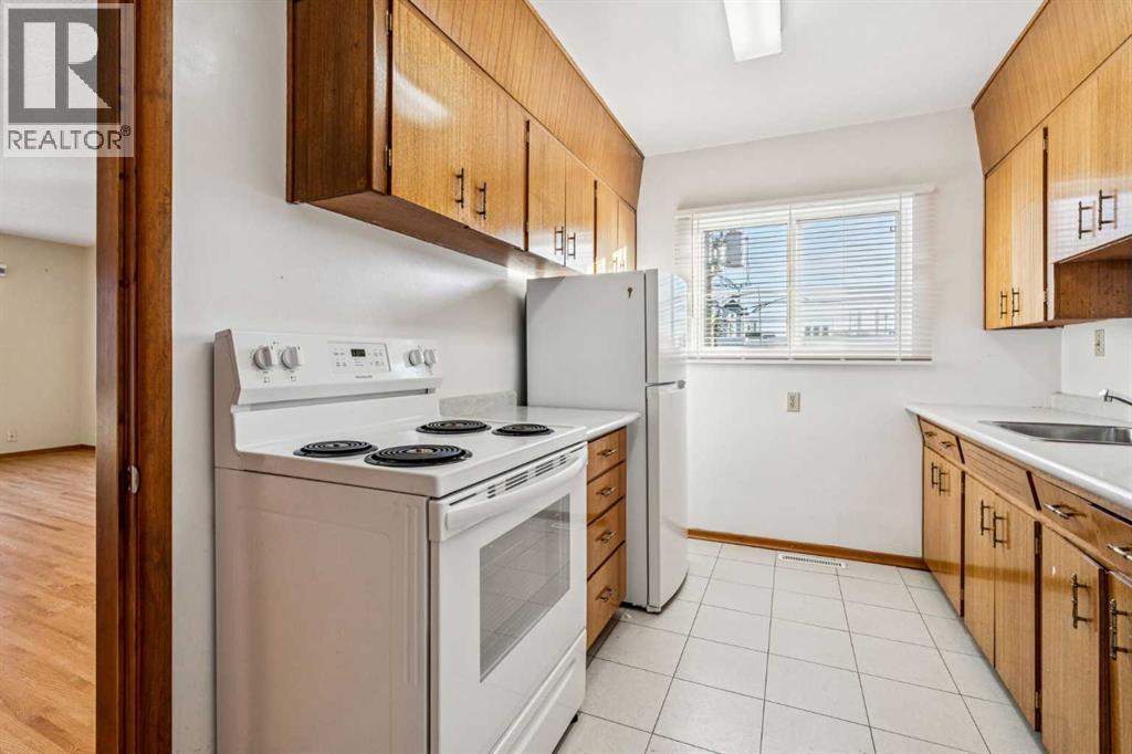 Multi-family House for Sale in   Avenue NW Tuxedo Park Calgary 