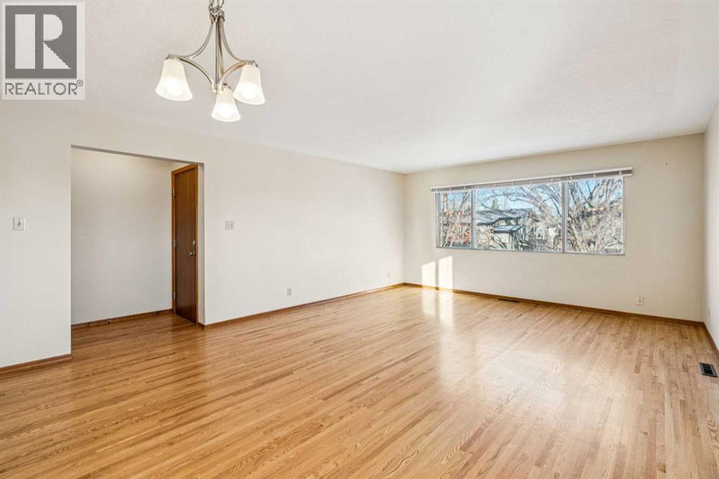 Multi-family House for Sale in   Avenue NW Tuxedo Park Calgary 