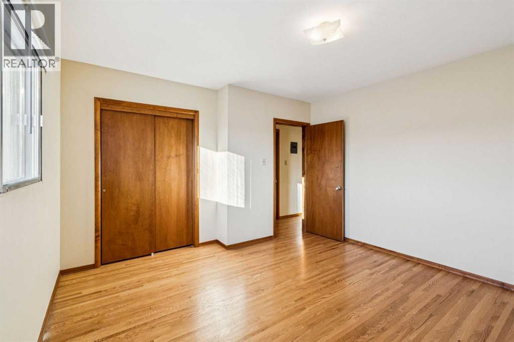 Multi-family House for Sale in   Avenue NW Tuxedo Park Calgary 