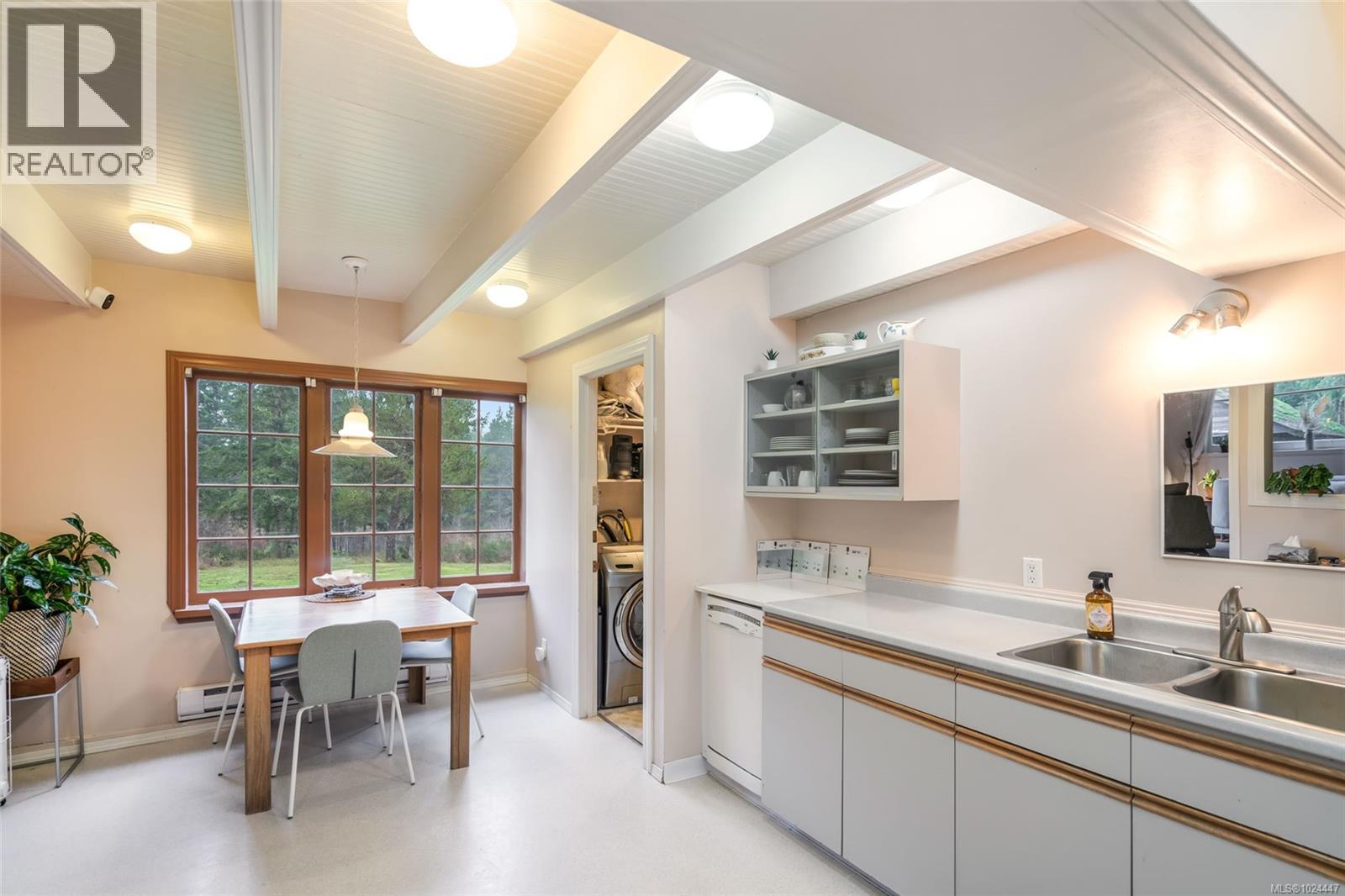 1980 Grafton Ave, Errington