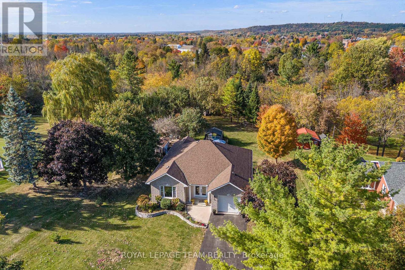 230 OPEONGO ROAD - Photo 3 of 47, Renfrew, Ontario