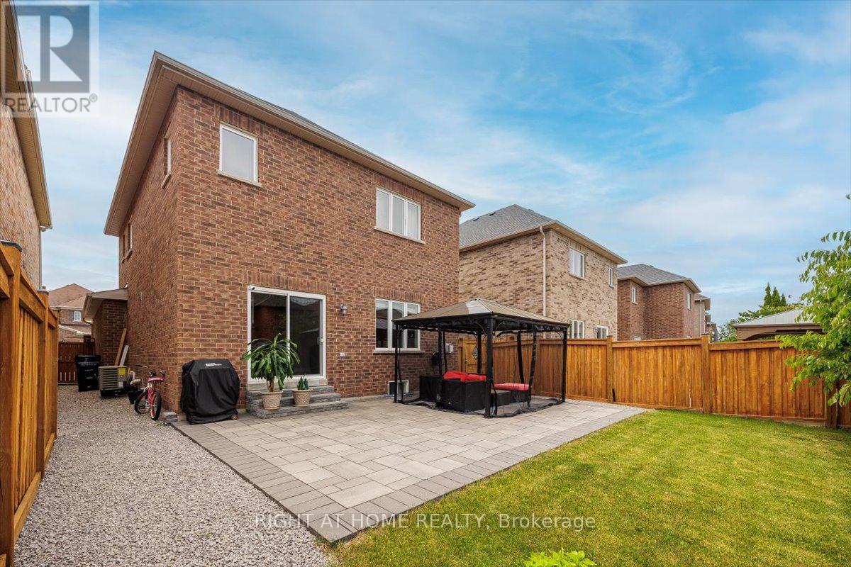 166 GARDINER DRIVE - 34