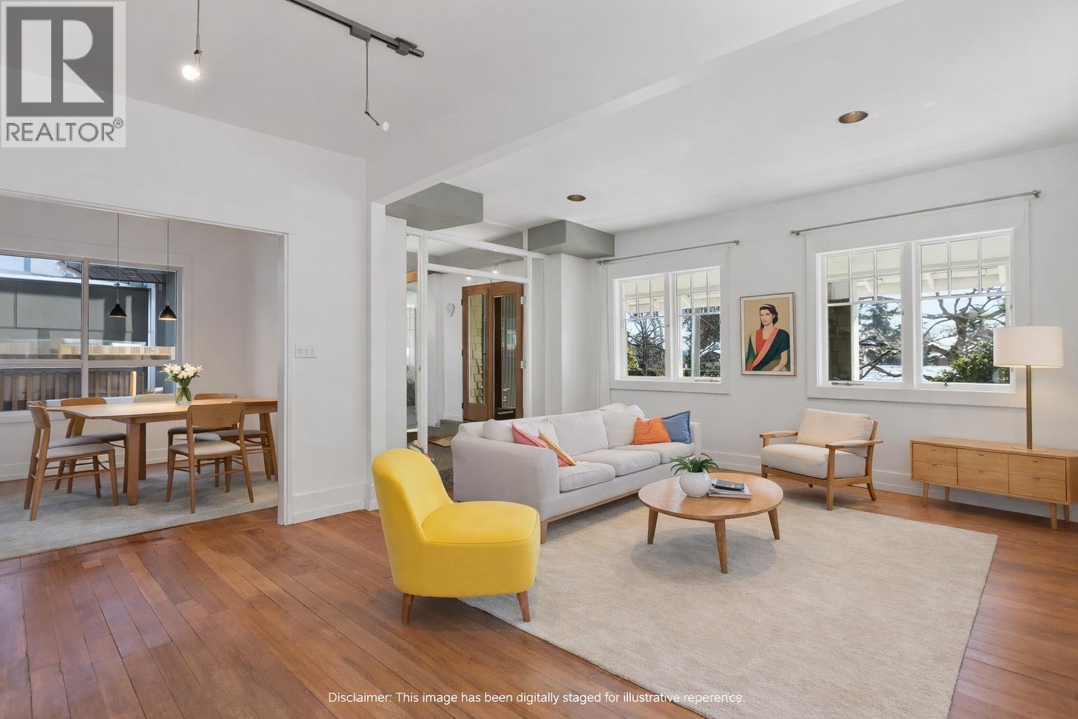 2433 MATHERS AVENUE, West Vancouver