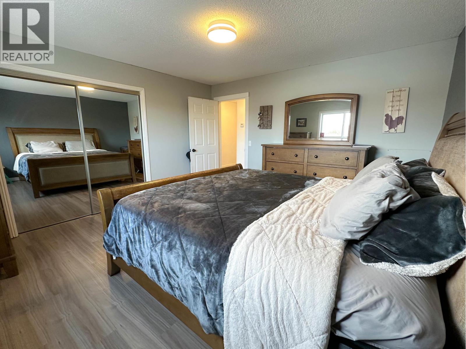 1215 CAMPBELL ROAD - 14