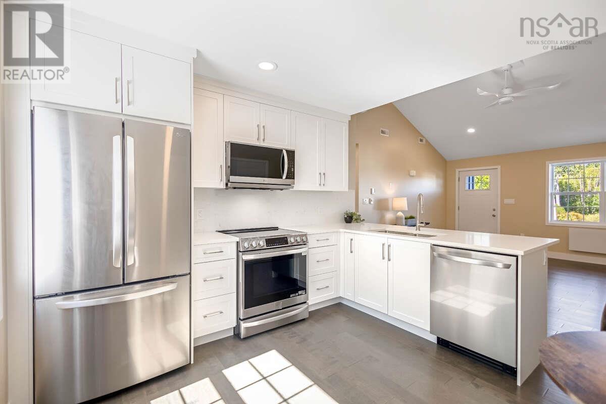 Property 9 of 23 of 9 Lions Club Road