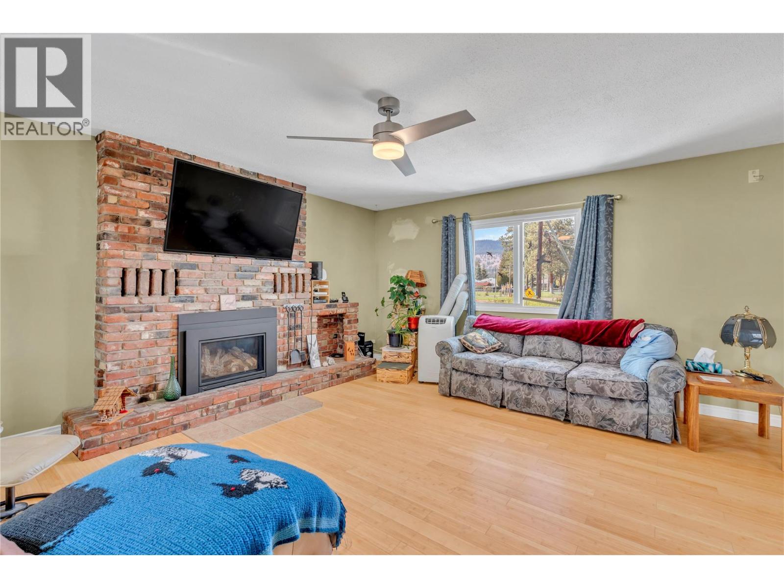 405 Grant Ave - 7