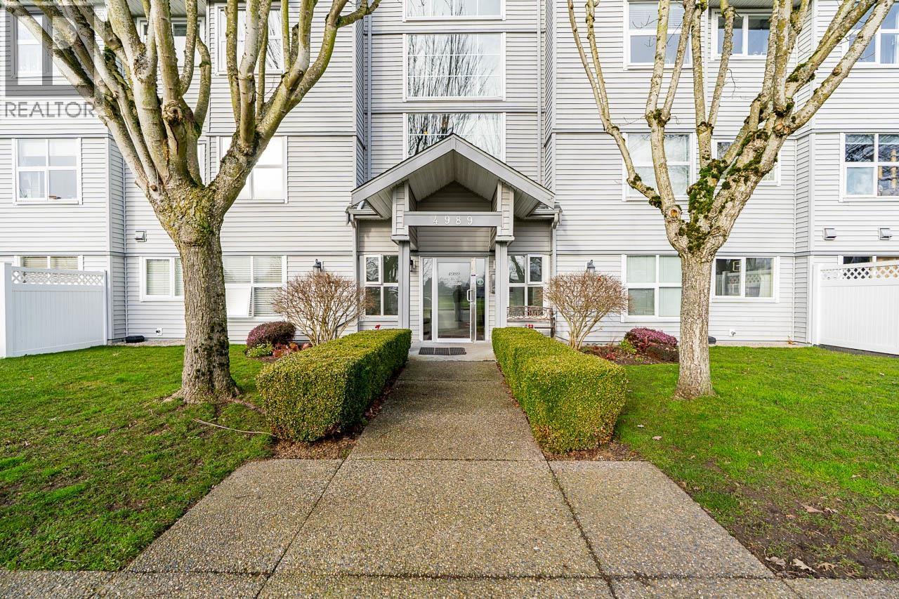 #208-4989 47 Avenue, Delta