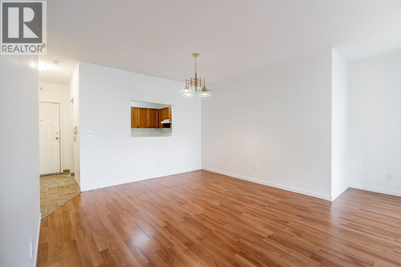 #208-4989 47 Avenue, Delta