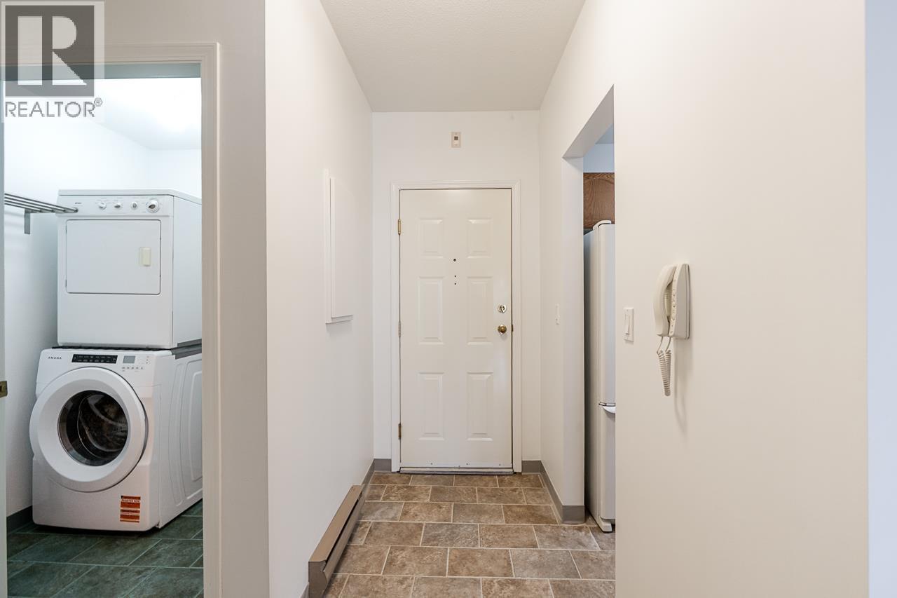 #208-4989 47 Avenue, Delta