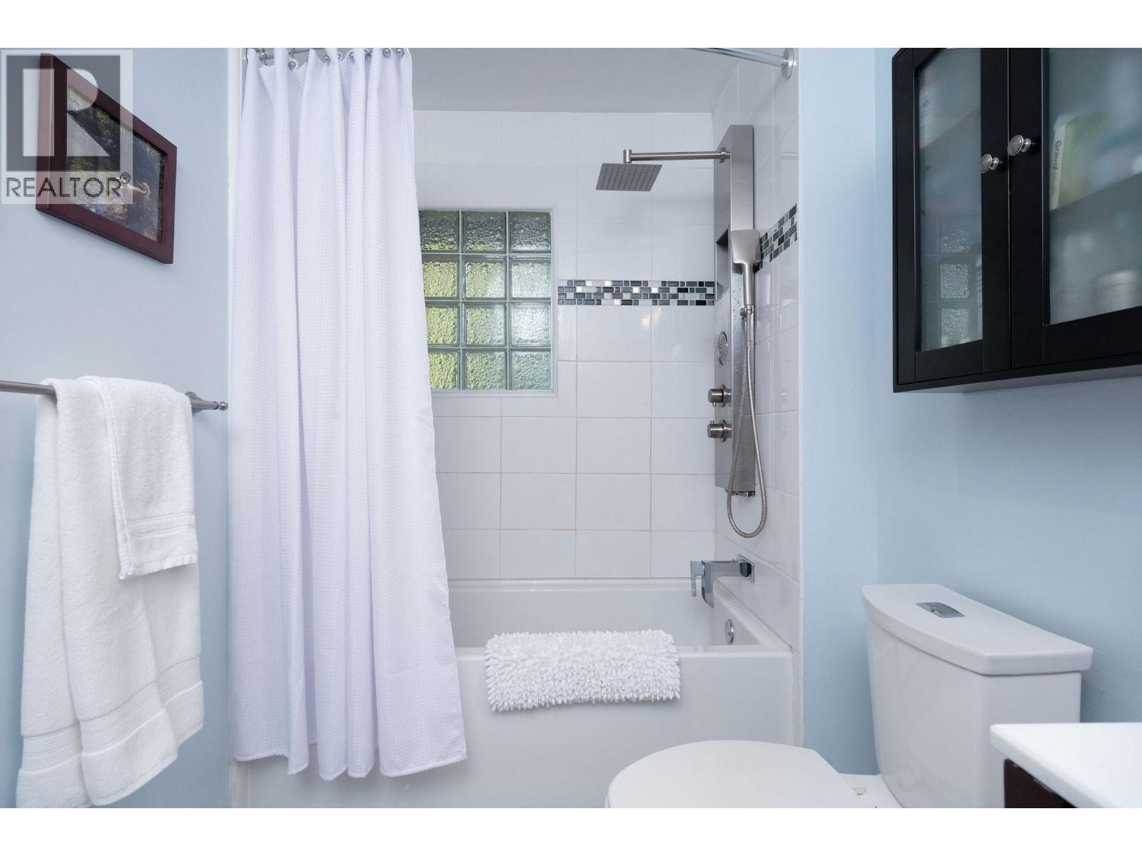 2644 KILMARNOCK CRESCENT, North Vancouver