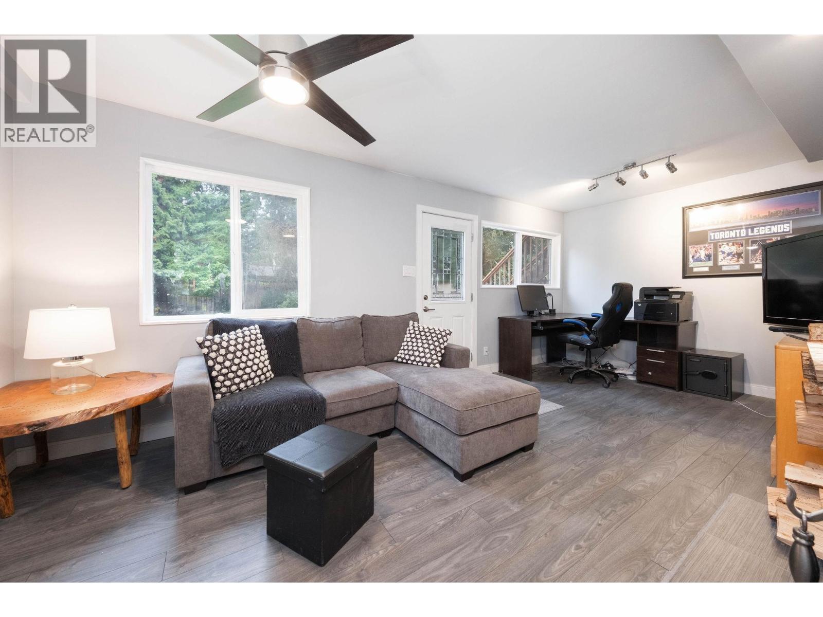 2644 KILMARNOCK CRESCENT, North Vancouver