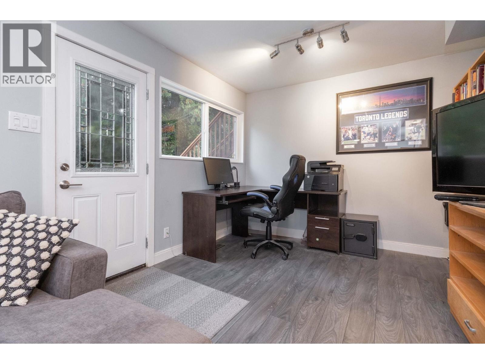 2644 KILMARNOCK CRESCENT, North Vancouver