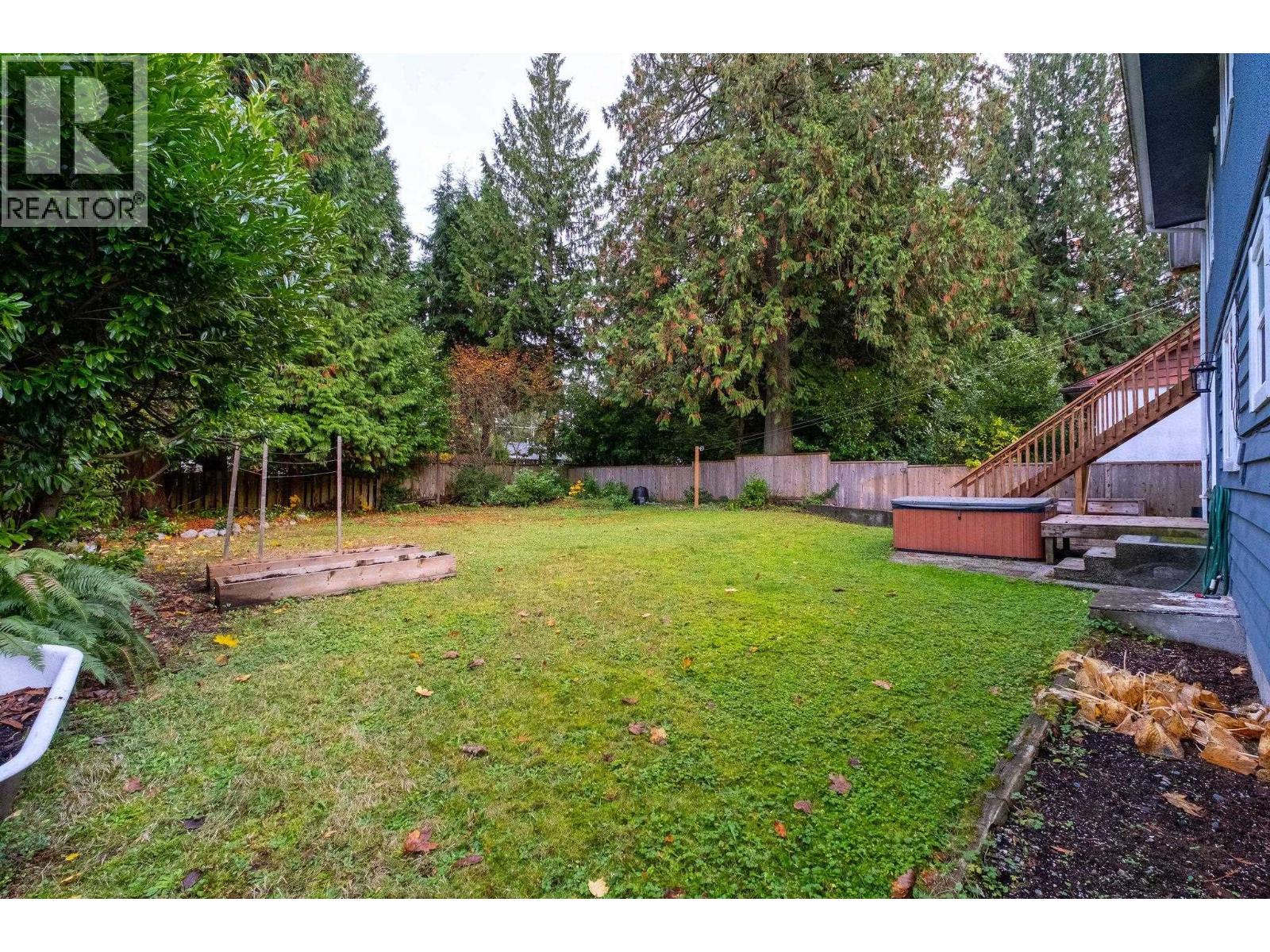 2644 KILMARNOCK CRESCENT, North Vancouver