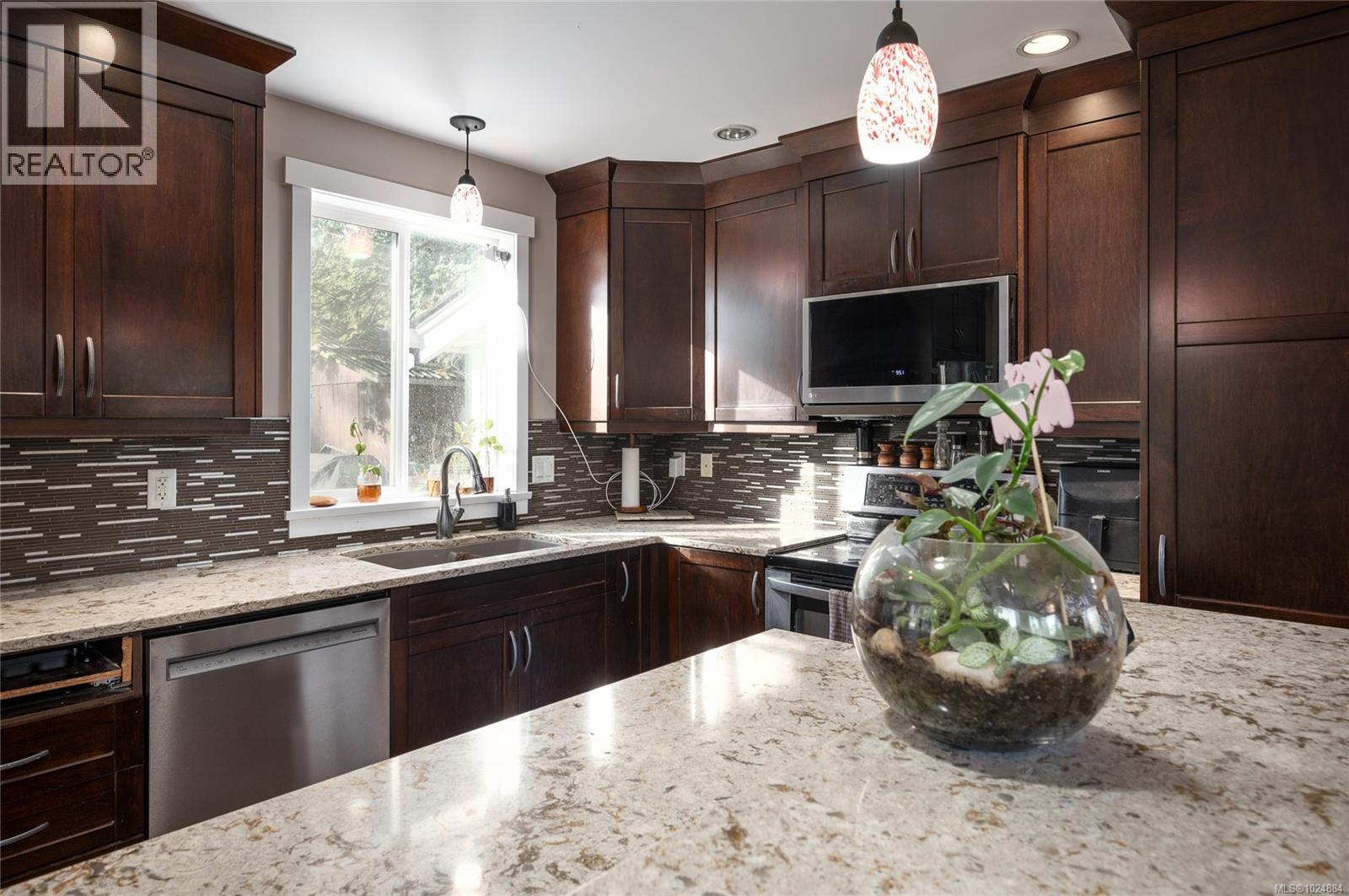 7727 SUPERIOR RD - 10