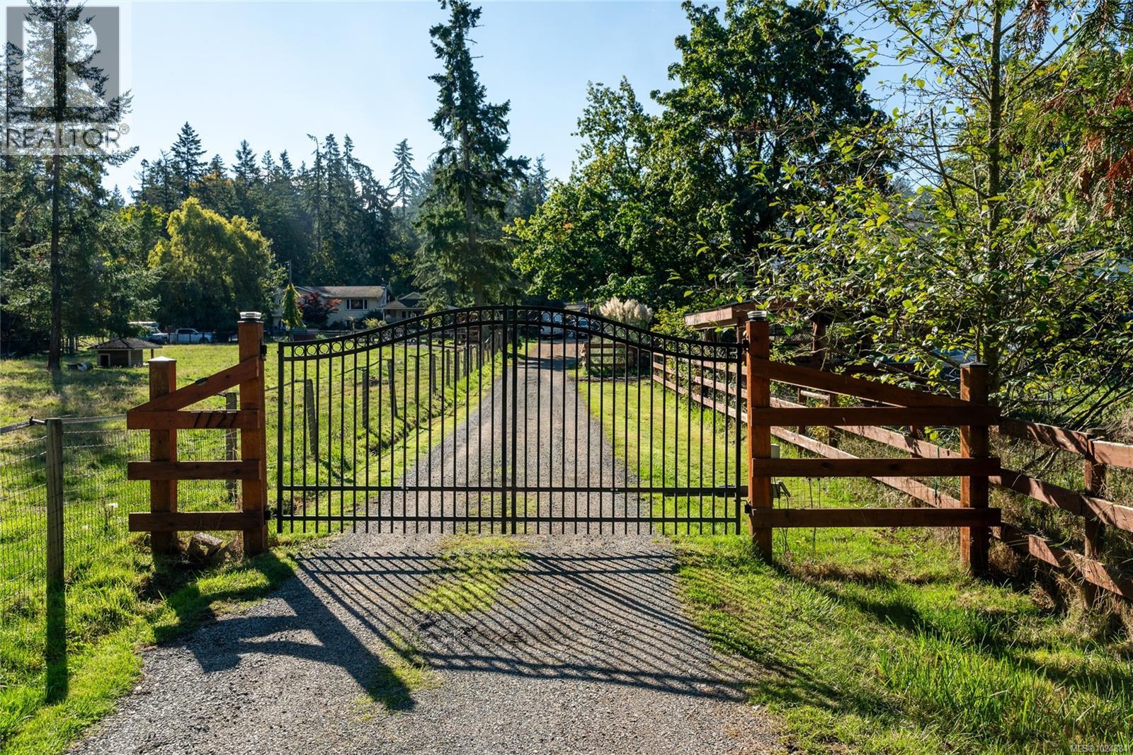 7727 Superior Rd - 2