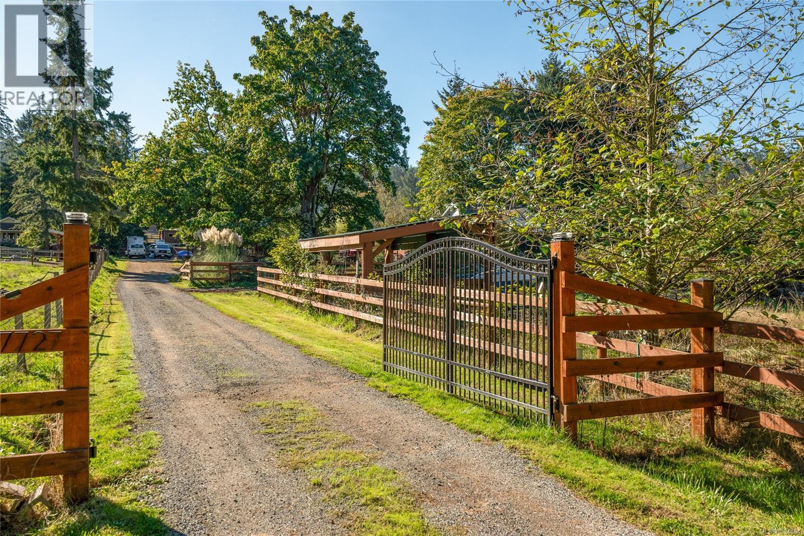 7727 Superior Rd - 3